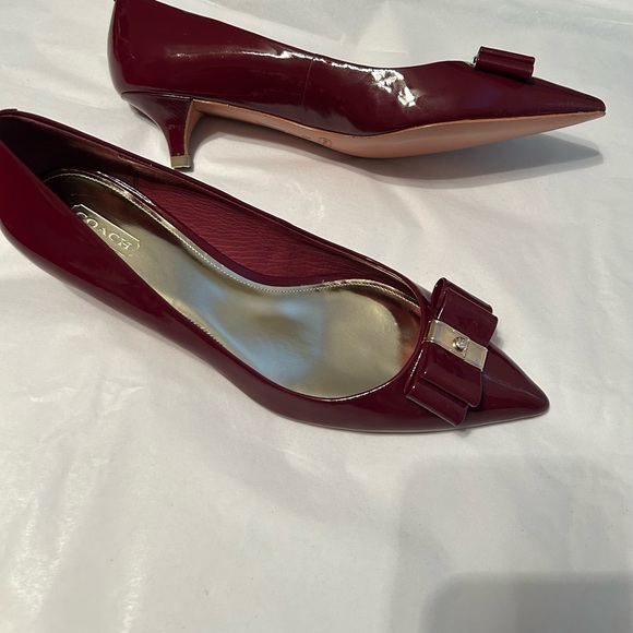 COACH Mandy kitten heel patent leather pump, Port wine color, - Picture 1 of 5